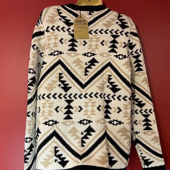 URBAN ATTITUDE Men's Heavy Acrylic Knit Sweater - Size Medium - NWT - Picture 3 of 4